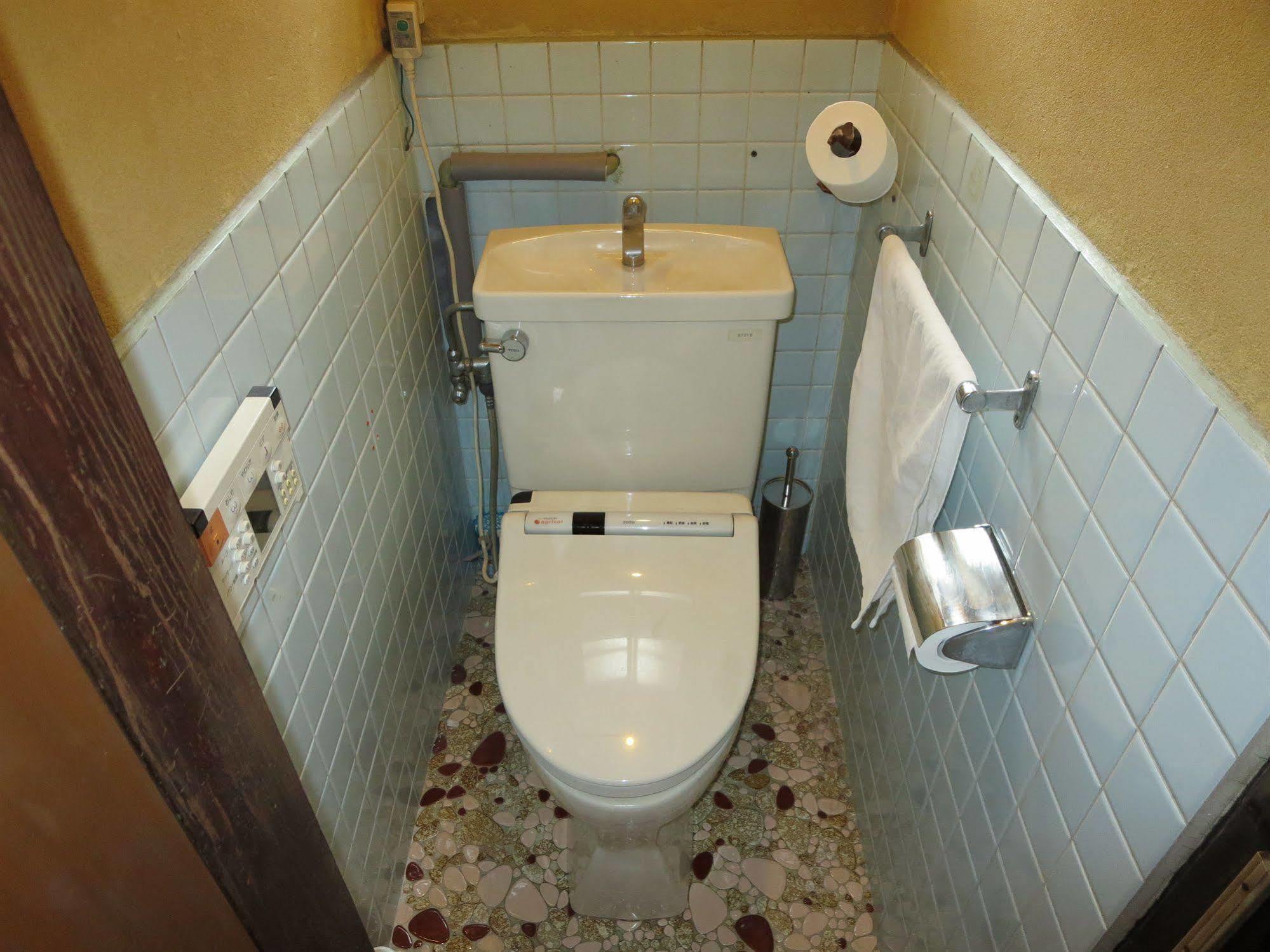 Onomichi Guesthouse Fuji Hostel Экстерьер фото