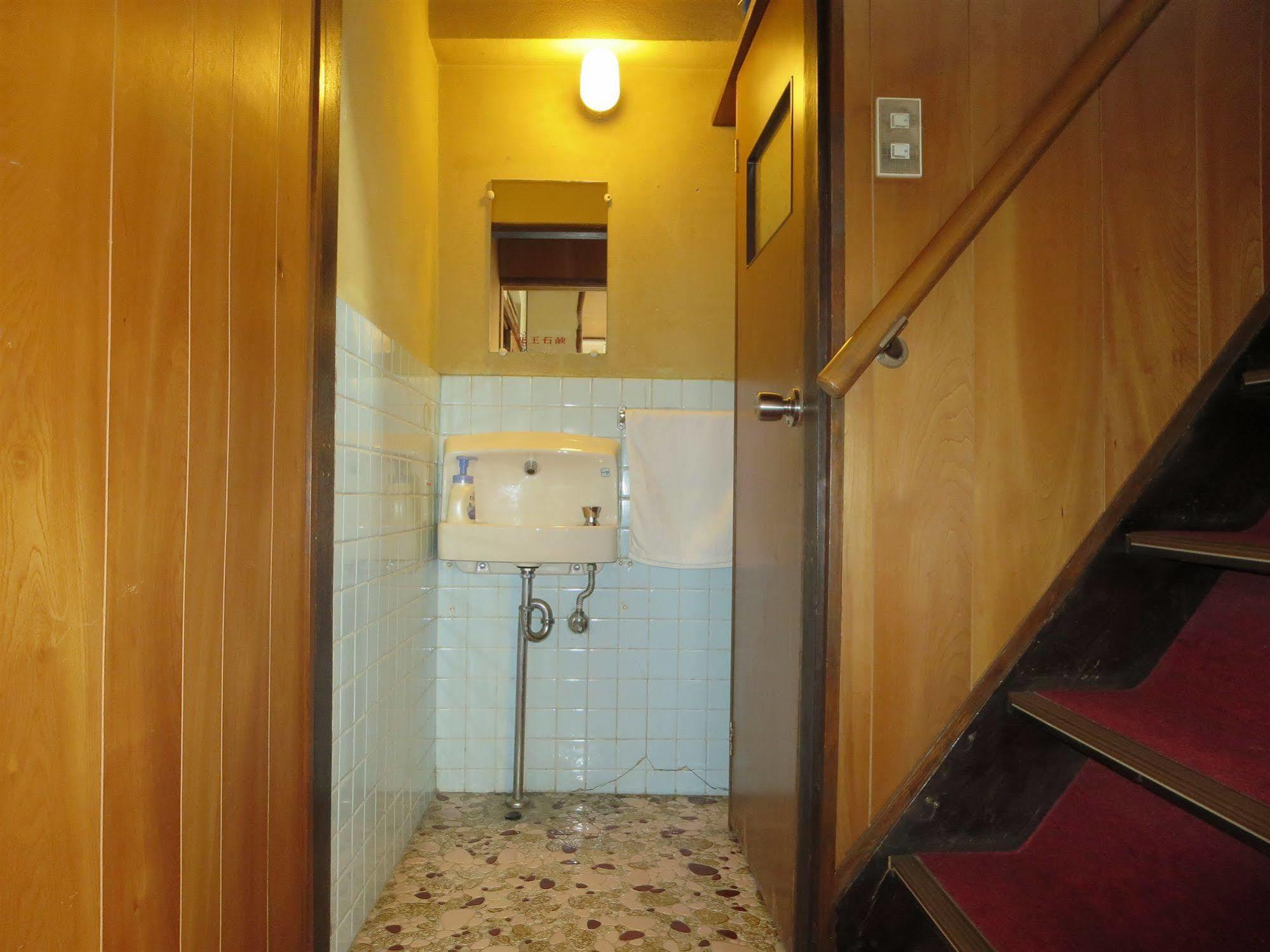 Onomichi Guesthouse Fuji Hostel Экстерьер фото